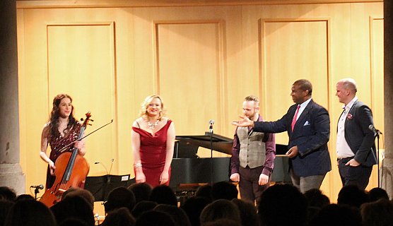 Feuerwerk der Musik (Foto: Karl-Heinz Herrmann)