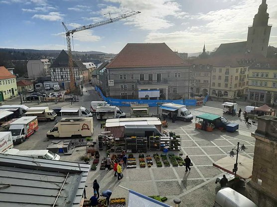 Wochenmarkt schließt vorzeitig und für längere Zeit? (Foto: Karl-Heinz Herrmann) Wochenmarkt schließt vorzeitig und für längere Zeit? (Foto: Karl-Heinz Herrmann)