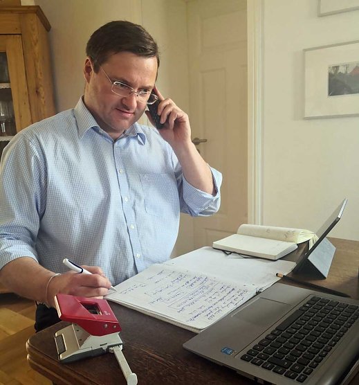 Gesprächsfaden nicht abreißen lassen (Foto: Stefan Schard) Gesprächsfaden nicht abreißen lassen (Foto: Stefan Schard)