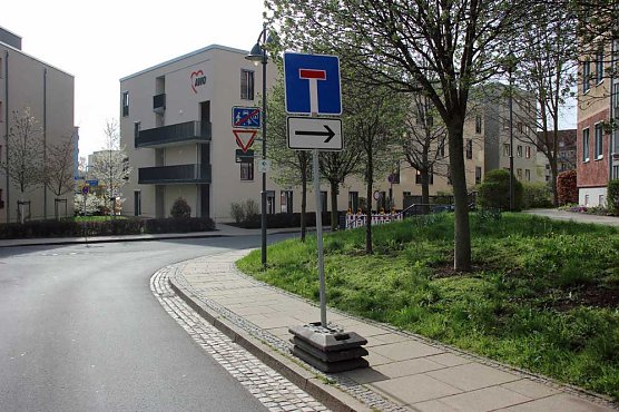 Weitere Straßensperre in Sondershausen (Foto: Karl-Heinz Herrmann) Weitere Straßensperre in Sondershausen (Foto: Karl-Heinz Herrmann)