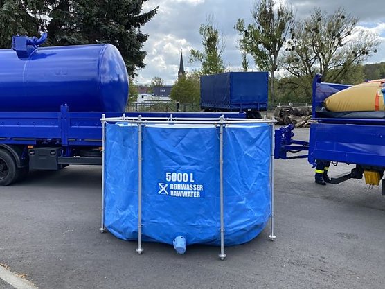 Unterst&uuml;tzung im Kampf gegen die Trockenheit (Foto: THW Helferverein)