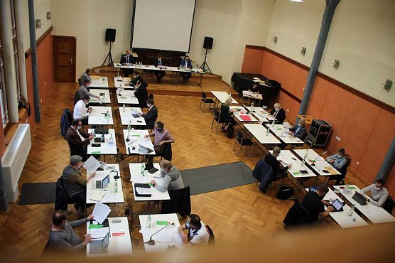 Einkaufszentrum SDH in der B&uuml;rgerfragestunde (Foto: Karl-Heinz Herrmann)