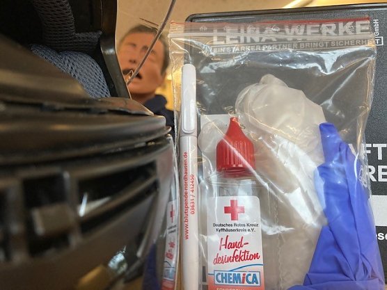 Ampel für Erste Hilfe Lehrgänge steht wieder auf GRÜN… (Foto: DRK Kyffhäuserkreis) Ampel für Erste Hilfe Lehrgänge steht wieder auf GRÜN… (Foto: DRK Kyffhäuserkreis)