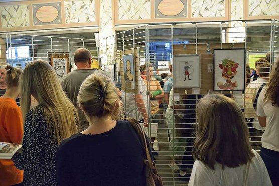 Verschiebung der Eröffnung der 11. JugendKunstBiennale (Foto: Fred Böhme) Verschiebung der Eröffnung der 11. JugendKunstBiennale (Foto: Fred Böhme)