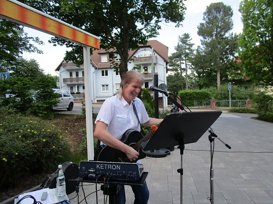 Konzert am Nachmittag (Foto: AWO-Seniorenresedenz) Konzert am Nachmittag (Foto: AWO-Seniorenresedenz)