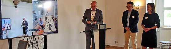 Preisträger des Wettbewerbs Entwicklung Kyffhäuser-Areal ermittelt (Foto: Karl-Heinz Herrmann) Preisträger des Wettbewerbs Entwicklung Kyffhäuser-Areal ermittelt (Foto: Karl-Heinz Herrmann)