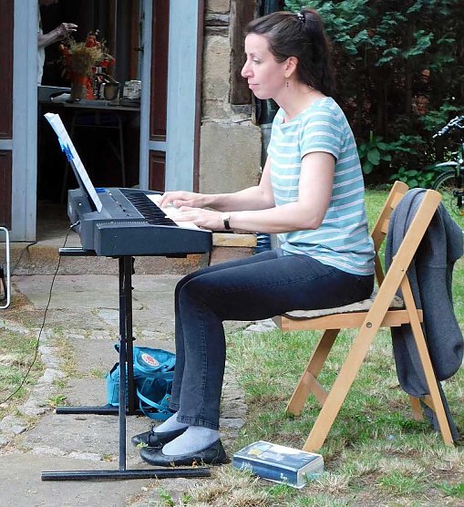 Johannistag – auf Sparflamme (Foto: Peter Zimmer) Johannistag – auf Sparflamme (Foto: Peter Zimmer)