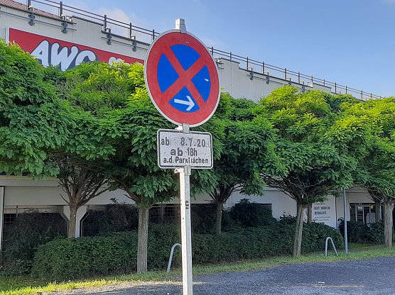 Teile vom Parkplatz werden gesperrt (Foto: Karl-Heinz Herrmann) Teile vom Parkplatz werden gesperrt (Foto: Karl-Heinz Herrmann)