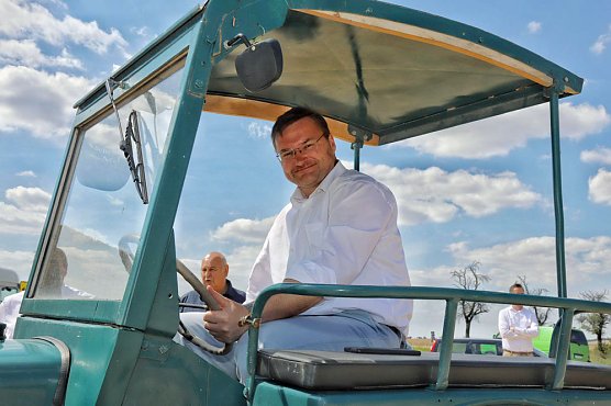 Parlamentarischer Staatssekret&auml;r in Greu&szlig;en und Obertopfstedt (Foto: Stefan Schard)