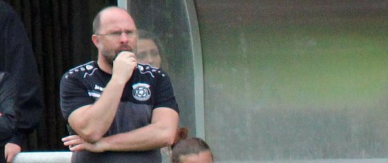 Endlich wieder Fu&szlig;ball vor Publikum (Foto: Karl-Heinz Herrmann)