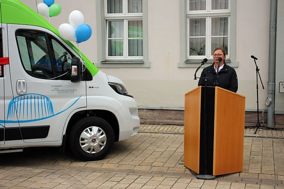 Startschuss für Bürgerbus in Bad Frankenhausen (Foto: Karl-Heinz Herrmann) Startschuss für Bürgerbus in Bad Frankenhausen (Foto: Karl-Heinz Herrmann)