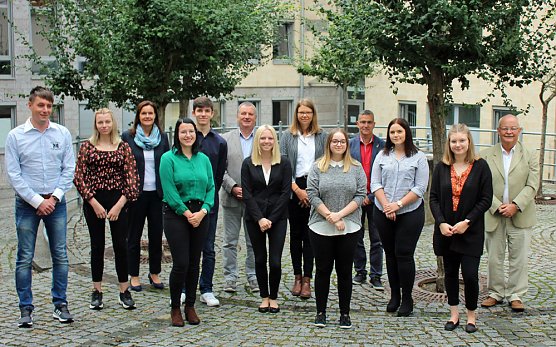 Ausbildungsbeginn im Landratsamt Kyffhäuserkreis (Foto: Karl-Heinz Herrmann) Ausbildungsbeginn im Landratsamt Kyffhäuserkreis (Foto: Karl-Heinz Herrmann)