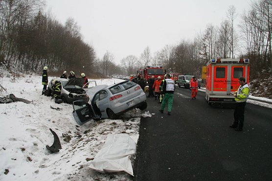 Unfall bei G&ouml;ttingen (Foto: Stefan Rampfel)