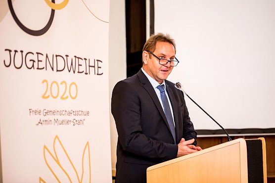 Jugendweihe mit Verspätung (Foto: Adrian Liebau) Jugendweihe mit Verspätung (Foto: Adrian Liebau)