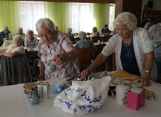 Kurzweilige Unterhaltung und Bingo-Spiel im WB 4 (Foto: Thomas Leipold)