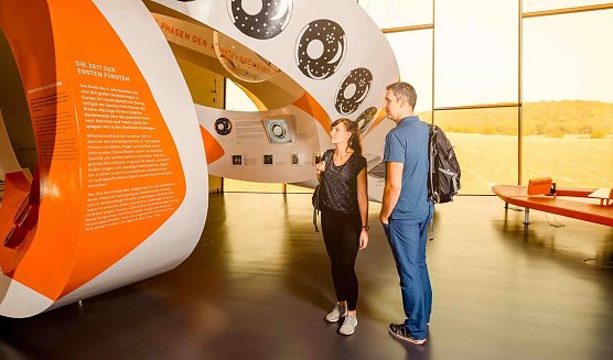 In der Arche Nebra (Foto: Saale-Unstrut-Tourismus ) In der Arche Nebra (Foto: Saale-Unstrut-Tourismus )