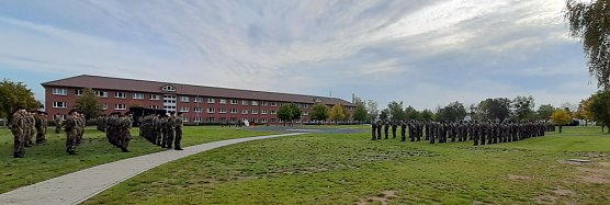 Kamerad Bernd Lehmann geehrt (Foto: Karl-Heinz Herrmann) Kamerad Bernd Lehmann geehrt (Foto: Karl-Heinz Herrmann)