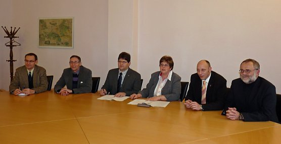 Unterzeichnung Koalitionsvereinbarung CDU /SPD (Foto: Karl-Heinz Herrmann) Unterzeichnung Koalitionsvereinbarung CDU /SPD (Foto: Karl-Heinz Herrmann)