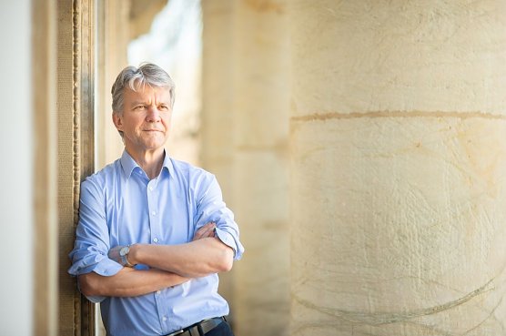 Theaterintendant Daniel Klajner: "Unser Wille zu spielen ist übermächtig" (Foto: Marco Kneise) Theaterintendant Daniel Klajner: "Unser Wille zu spielen ist übermächtig" (Foto: Marco Kneise)