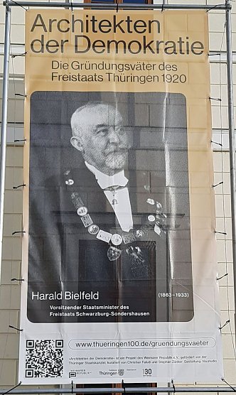 Vorfristig Banner zu sehen (Foto: Karl-Heinz Herrmann) Vorfristig Banner zu sehen (Foto: Karl-Heinz Herrmann)