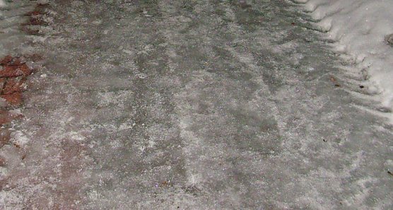 Eisgl&auml;tte (Foto: Karl-Heinz Herrmann)