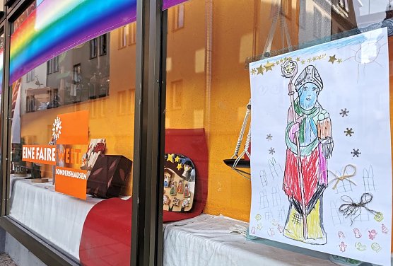 Eines der geschmückten Läden in Sondershausen (Foto: Schlossmuseum Sondershausen) Eines der geschmückten Läden in Sondershausen (Foto: Schlossmuseum Sondershausen)