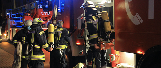 Einsatz in der Karnstraße (Foto: S. Dietzel) Einsatz in der Karnstraße (Foto: S. Dietzel)