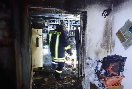 Abgebrannter Lagerraum (Foto: privat) Abgebrannter Lagerraum (Foto: privat)