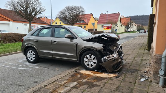 Unfall heute Nachmittag in Jecha (Foto: S.Dietzel) Unfall heute Nachmittag in Jecha (Foto: S.Dietzel)