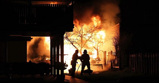 Laubenbrand in Großfurra (Foto: S.Dietzel) Laubenbrand in Großfurra (Foto: S.Dietzel)