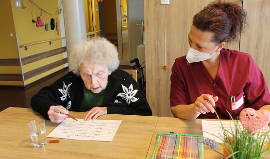 Spargeltag in Sondershausen (Foto: Seniorenresidenz Haus am Wippertor) Spargeltag in Sondershausen (Foto: Seniorenresidenz Haus am Wippertor)