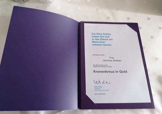 Ehrung zum Abschied (Foto: Diakonieverbund Kyffh&auml;user Novalis)