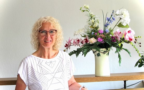 Angelika Hendrich Dorfkümmerin in Großfurra (Foto: Eva Maria Wiegand) Angelika Hendrich Dorfkümmerin in Großfurra (Foto: Eva Maria Wiegand)