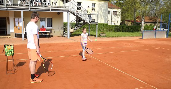 Tag der offenen T&uuml;r beim Tennisverein Blau-Wei&szlig; in Sondershausen (Foto: Tennisverein Blau-Wei&szlig; Sondershausen)