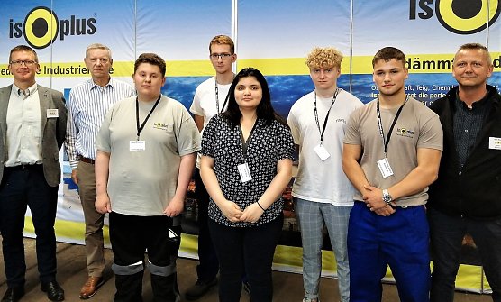 Fünf neue Auszubildende bei Isoplus (Foto: Isoplus) Fünf neue Auszubildende bei Isoplus (Foto: Isoplus)