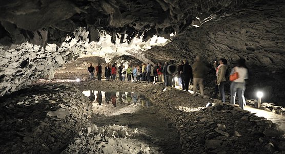 Bizarre Gipslappen in der Gerberei (Foto: Nationaler GeoPark Kyffh&auml;user)