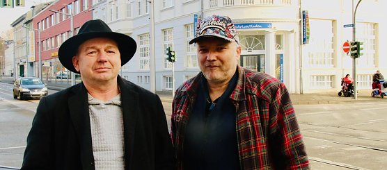 Hauptsache Spa&szlig; dabei: (Laien-)Schauspieler Jan Graichen und (Amateur-)Filmemacher Erik Grun drehen gemeinsam mit Freunden in Nordhausen Spielfilme (Foto: agl)