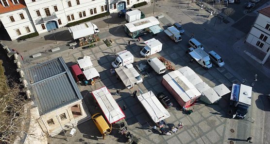 Regionale Produkte auf dem Wochenmarkt in Sondershausen (Foto: Stadtverwaltung Sondershausen)
