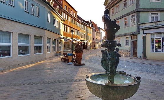 Geschichtlicher Stadtrundgang durch Sondershausen (Foto: Stadtinformation Sondershausen) Geschichtlicher Stadtrundgang durch Sondershausen (Foto: Stadtinformation Sondershausen)