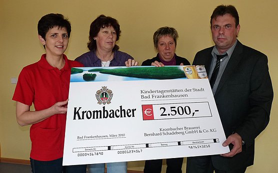 Spende an Kindertagesst&auml;tten Bad Frankenhausen (Foto: Karl-Heinz Herrmann)
