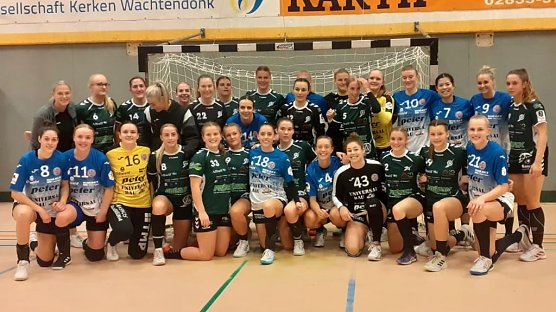 Die strahlenden Siegerinnen (Foto: THC) Die strahlenden Siegerinnen (Foto: THC)