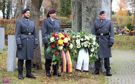 Gedenkfeier zum Volkstrauertag in Sondershausen 2021 (Archiv) (Foto: Eva Maria Wiegand) Gedenkfeier zum Volkstrauertag in Sondershausen 2021 (Archiv) (Foto: Eva Maria Wiegand)