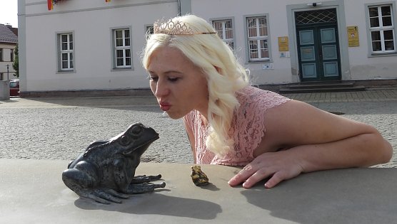 Prinzessin (Yicky Riese) und der verzauberte Prinz (Foto: Karin Finger) Prinzessin (Yicky Riese) und der verzauberte Prinz (Foto: Karin Finger)