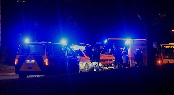 Fußgänger wurde von Auto erfasst (Foto: Silvio Dietzel) Fußgänger wurde von Auto erfasst (Foto: Silvio Dietzel)