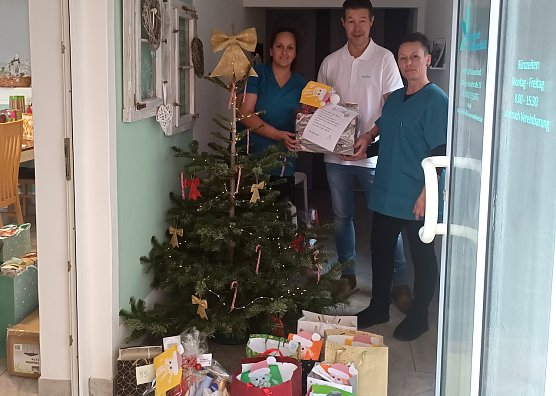 Seniorenwunschbaumaktion in G&ouml;llingen (Foto: Pflegedienst Kyffh&auml;userland)