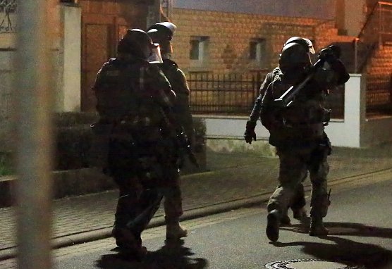 SEK-Einsatz in Heldrungen (Foto: S. Dietzel) SEK-Einsatz in Heldrungen (Foto: S. Dietzel)