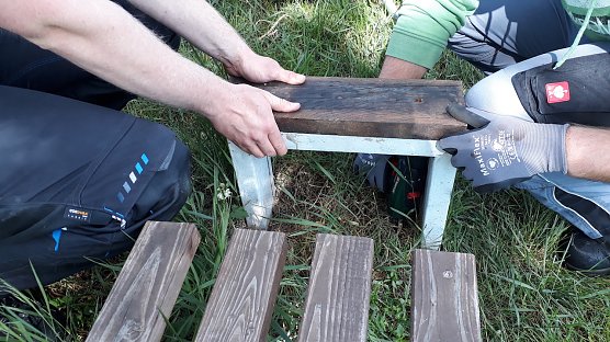 Fr&uuml;hjahrsputz der Sportler in Oldisleben (Foto: VfB Oldisleben)