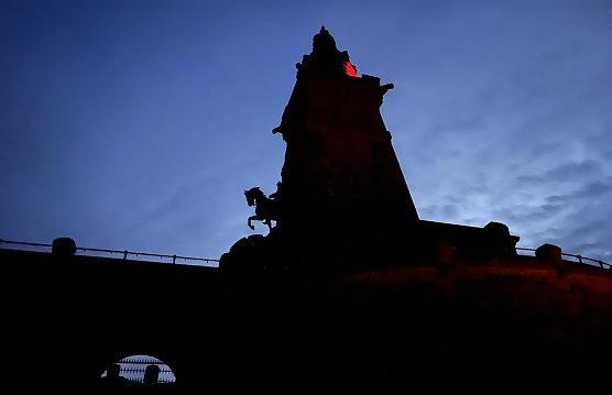 Taschenlampenf&uuml;hrung auf dem Kyffh&auml;user-Denkmal (Foto: Kyffh&auml;user-Denkmal)