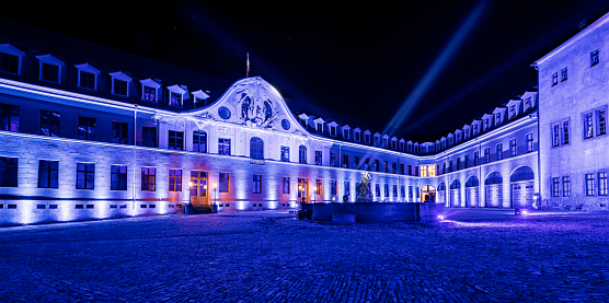 Auf dem Schlosshof soll es zu ersten "Wei&szlig;en Schlossweihnacht" festlich einhergehen (Foto: Stadt Sondershausen)