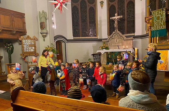 Martinsspiel in der St.-Matthias-Gemeinde in Sondershausen/Stockhausen  (Foto: Frau Tausendfreund)
